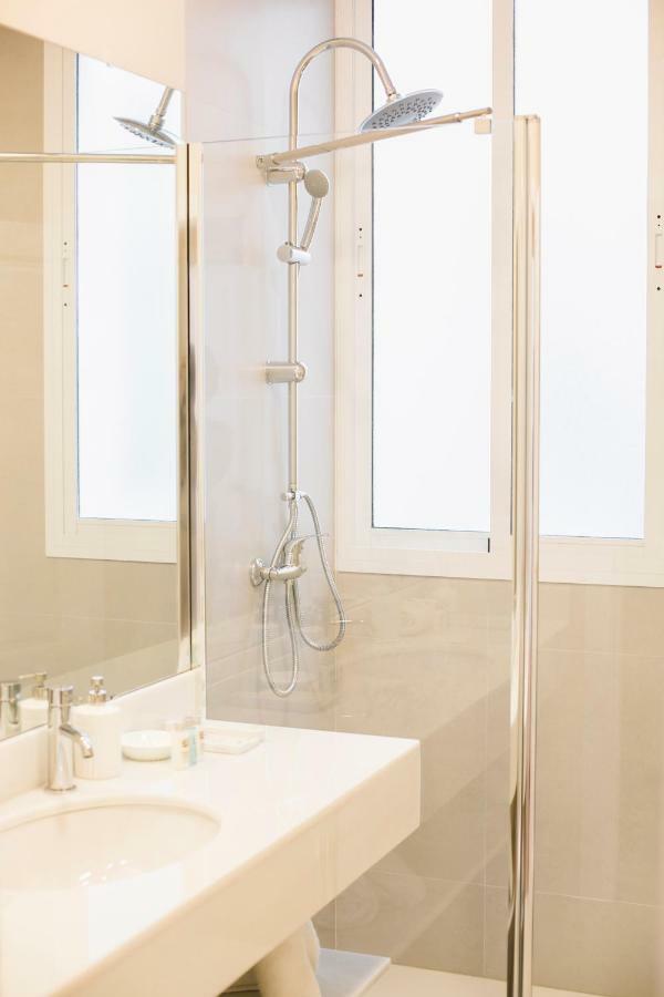 Stylish And Wide- 3Bdr 3Bth- Los Remedios Sevilha Exterior foto