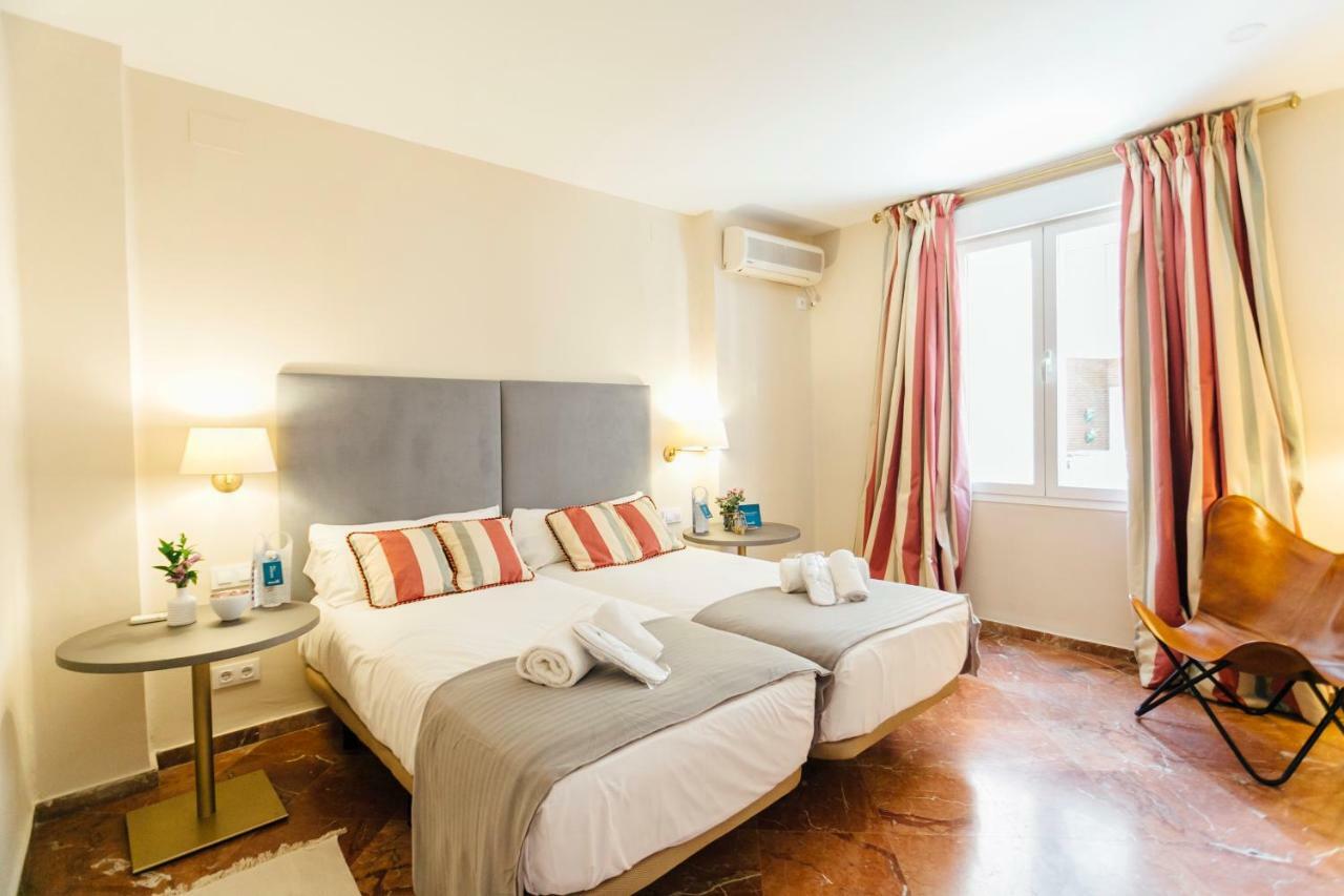 Stylish And Wide- 3Bdr 3Bth- Los Remedios Sevilha Exterior foto