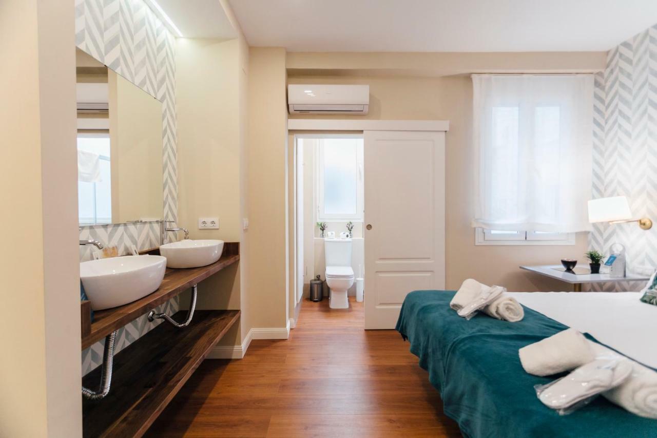 Stylish And Wide- 3Bdr 3Bth- Los Remedios Sevilha Exterior foto